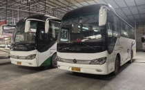 西双版纳旅游客运汽车有限公司 核载38人福田豪华大巴车 电话：15334302530