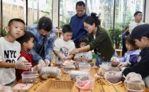西双版纳热带花卉园春节人气爆棚 营收同比翻番