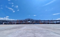 中建八局承建的西双版纳机场四期改扩建项目T3航站楼屋面网架顺利合龙